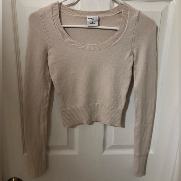 Hollister Sweaters - Hollister Social Tourist Cream Beige Fitted Long Sleeve Cropped Knit Sweater